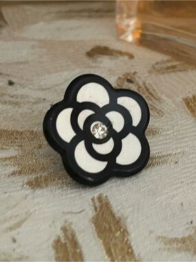 Black and White Floral Camellia Flower Pin.